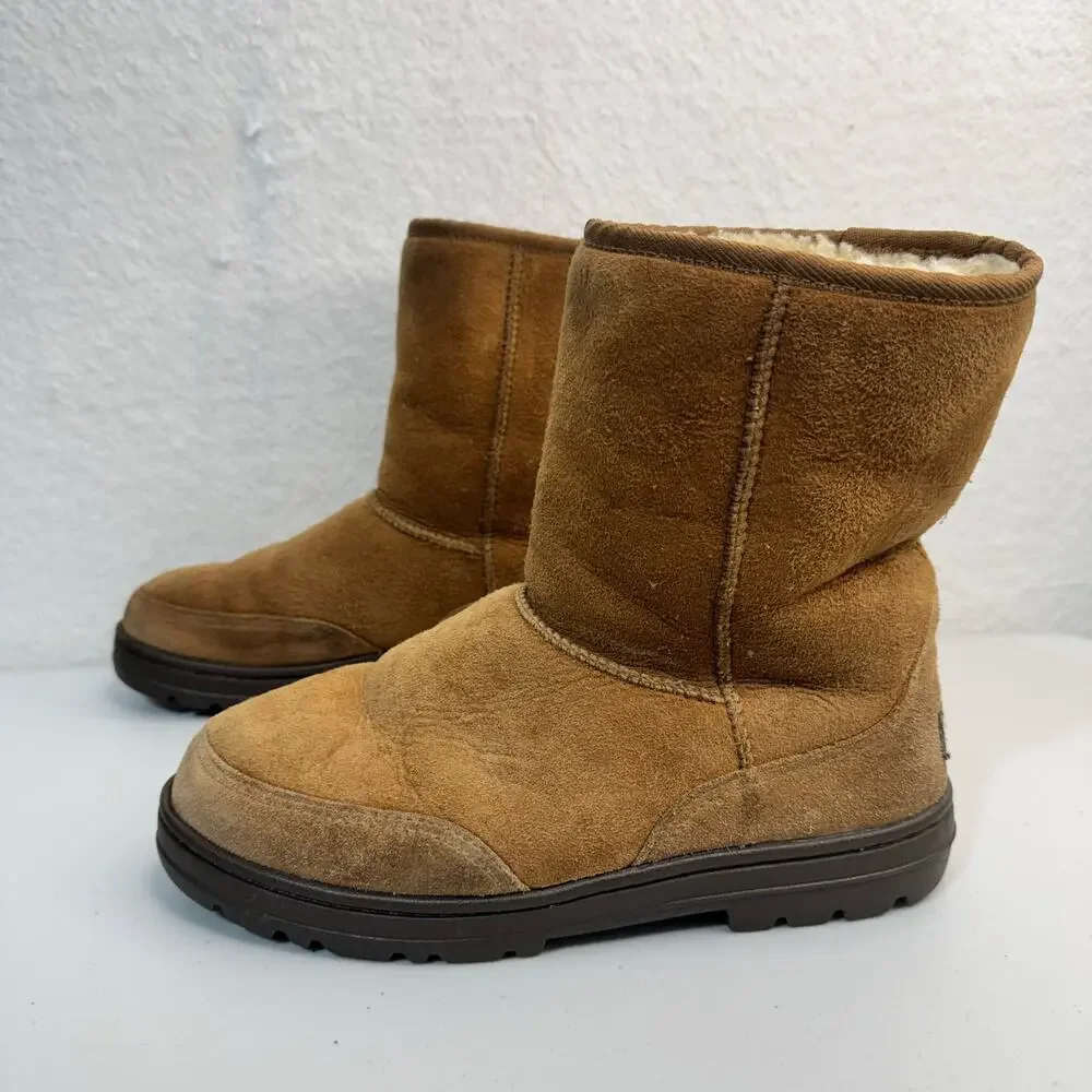UGG Australia Classic Ultra Short Boots #5225 Chestnut Sheepskin Leather Size 9